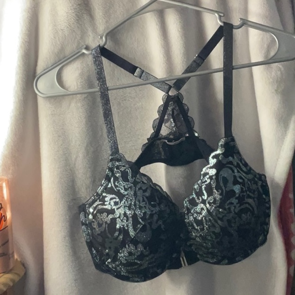 Black Caviar push up Savage Fenty size 36 C